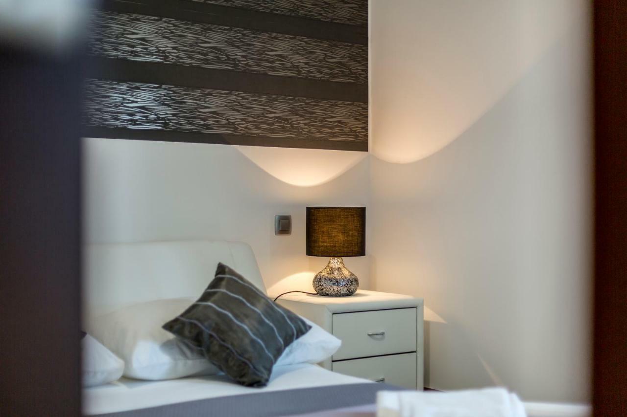 Sea Pearl Luxury Apartment ポドストラナ エクステリア 写真