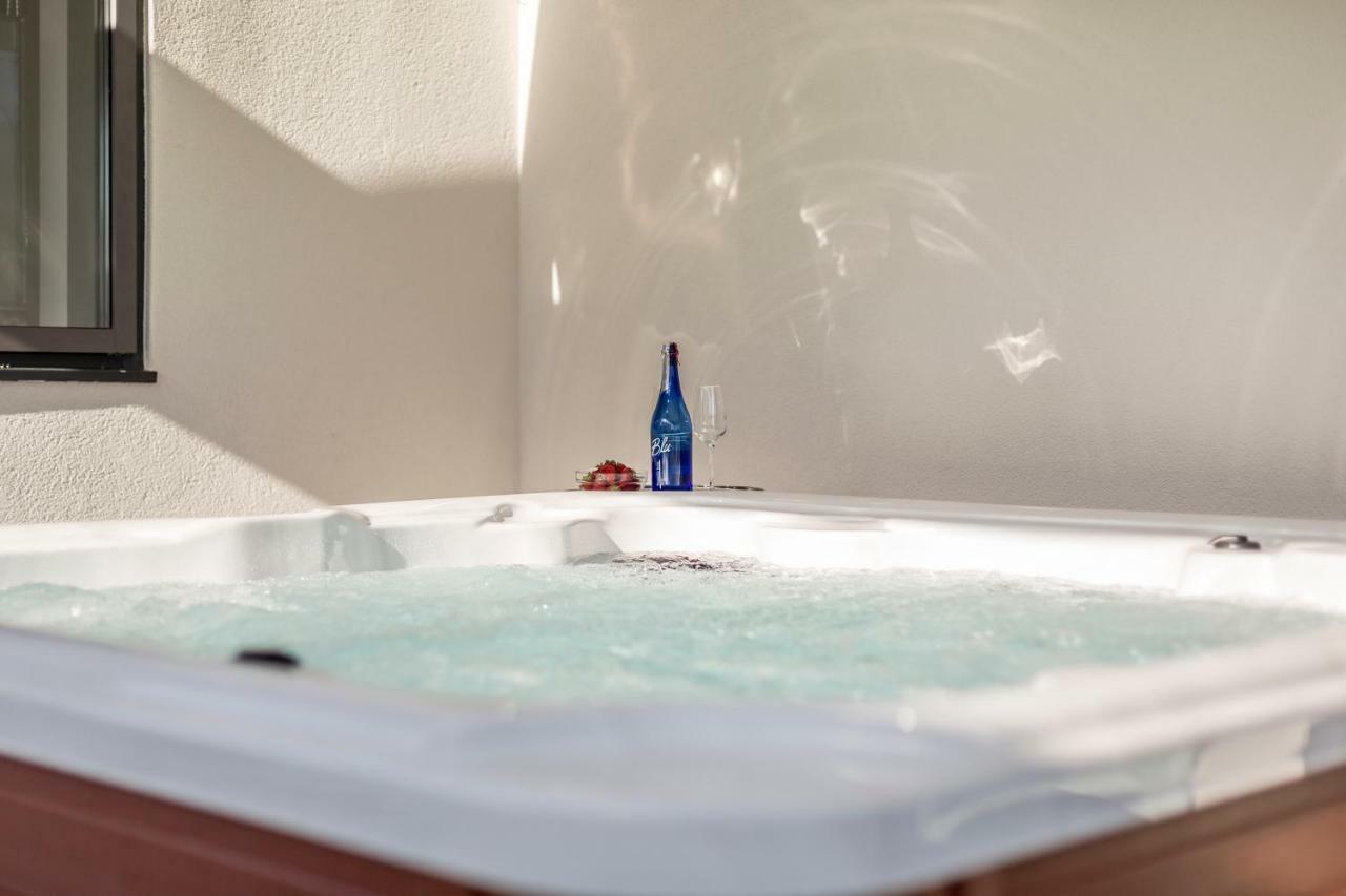Sea Pearl Luxury Apartment ポドストラナ エクステリア 写真