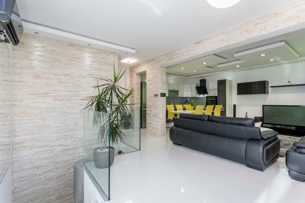 Sea Pearl Luxury Apartment ポドストラナ エクステリア 写真
