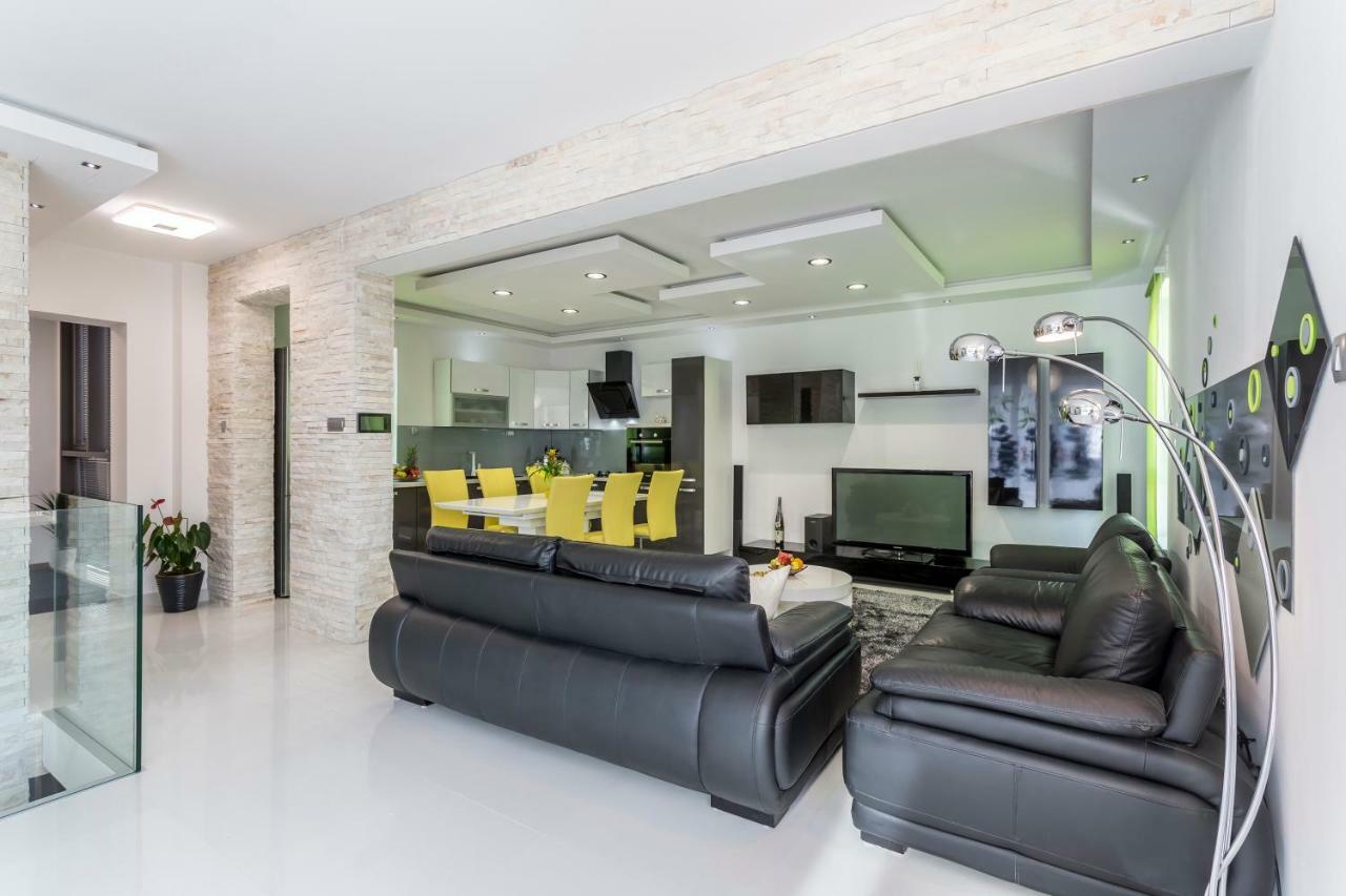 Sea Pearl Luxury Apartment ポドストラナ エクステリア 写真